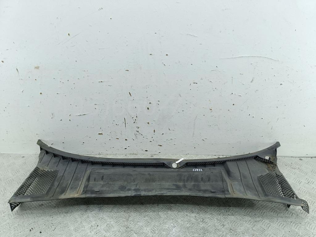 Решетка стеклоочистителей (Жабо)