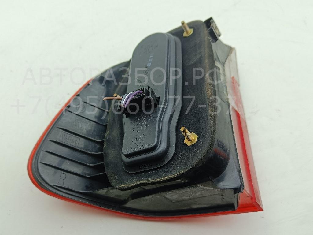 Фонарь задний правый