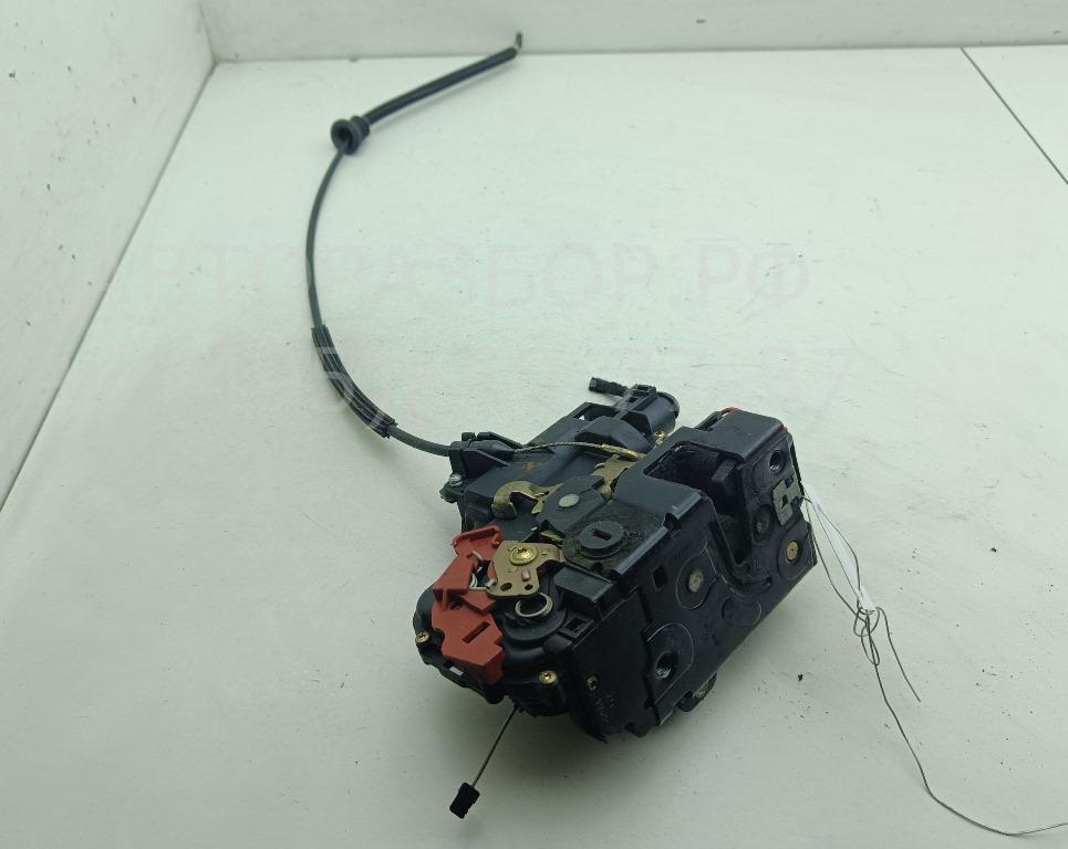 Замок двери задней левой