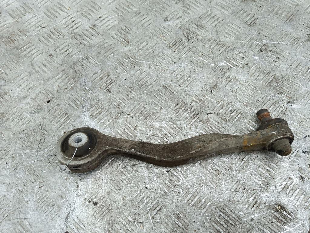 Рычаг передний правый