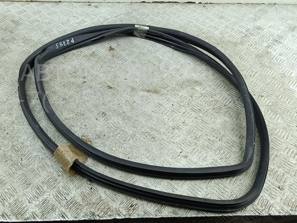 Уплотнитель двери