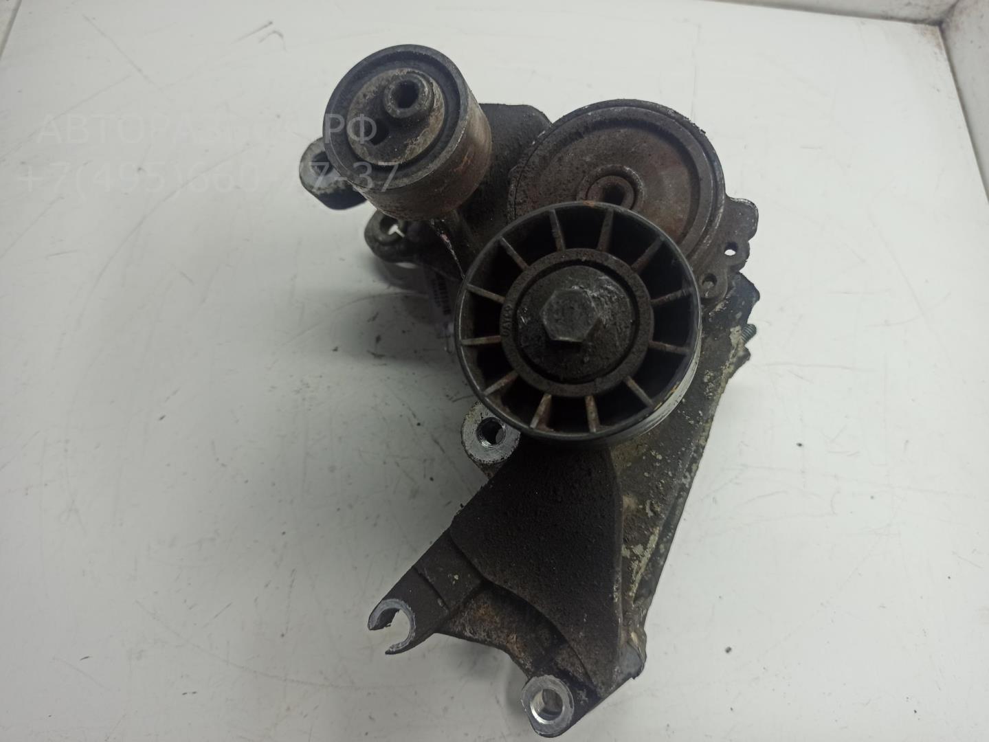 Кронштейн генератора