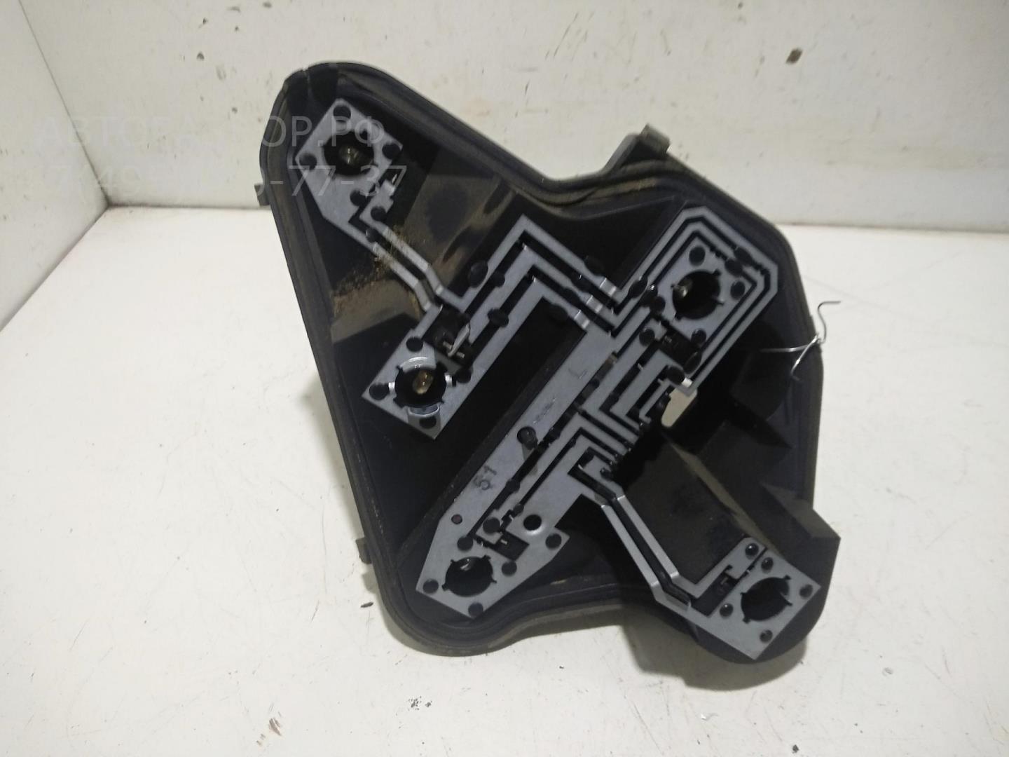 Плата заднего фонаря левого