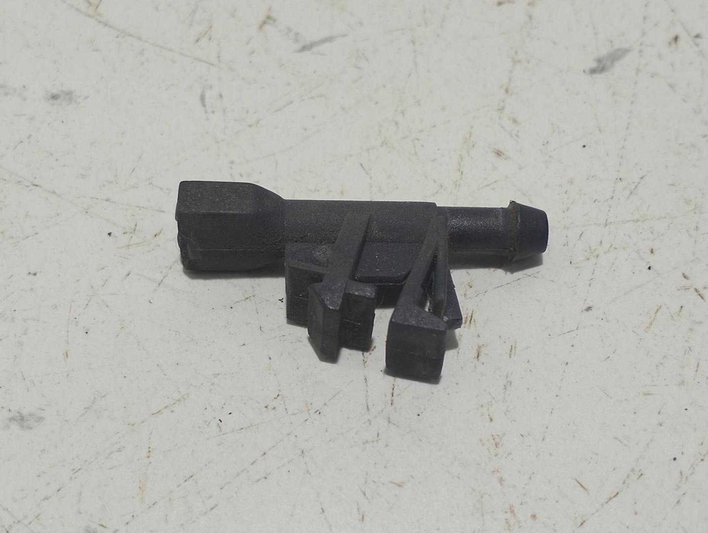 Форсунка омывателя лобового стекла