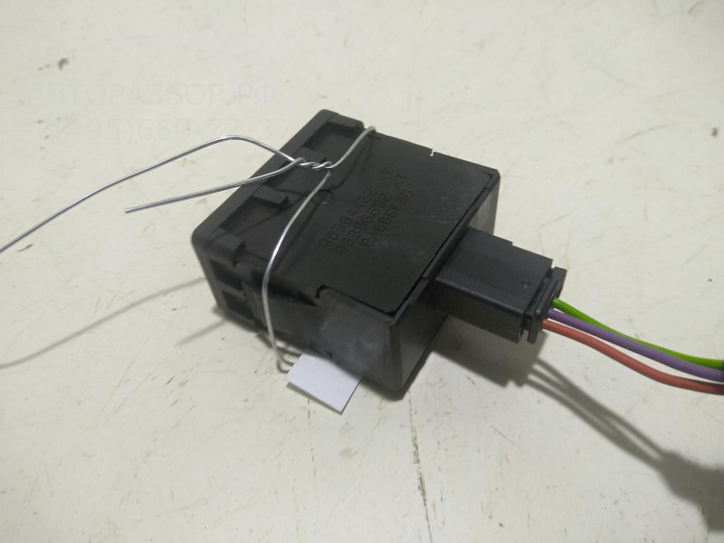 Кнопка корректора фар