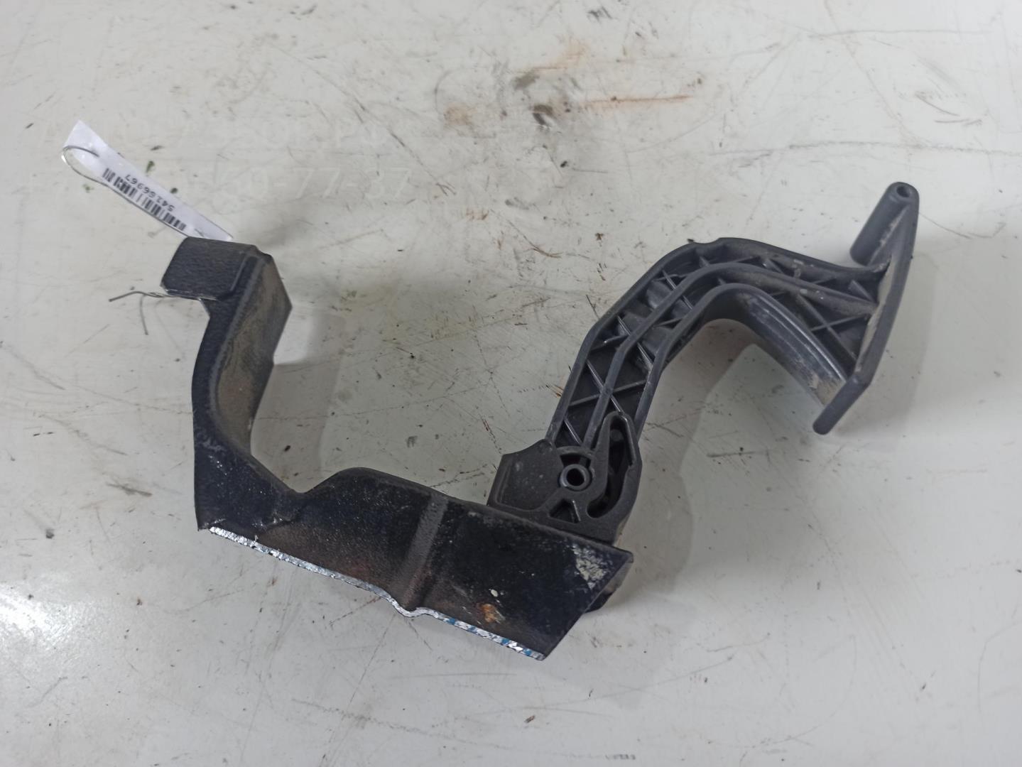 Ручка открывания капота