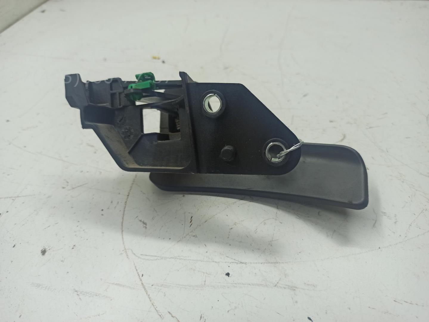 Ручка двери передней внутренняя правая