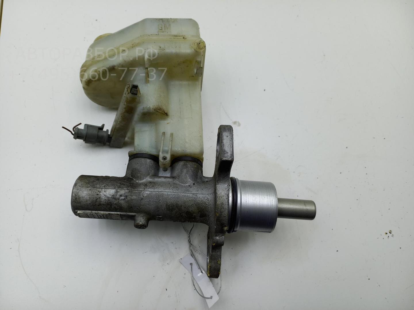 Цилиндр тормозной главный