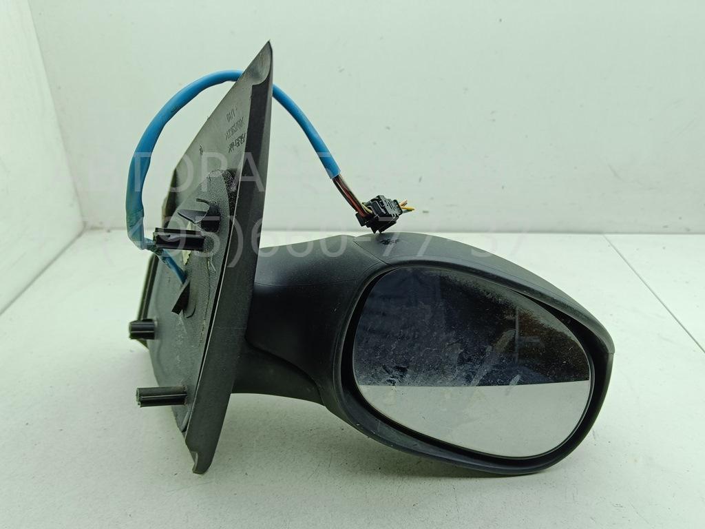 Зеркало правое электрическое