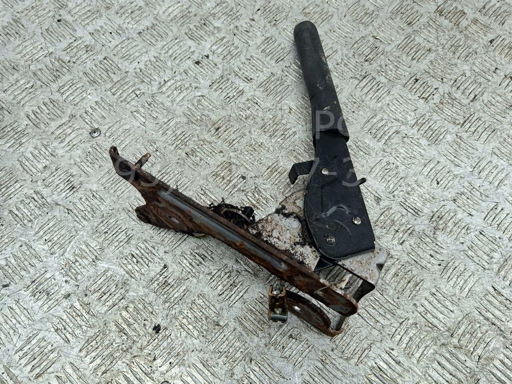 Рычаг стояночного тормоза