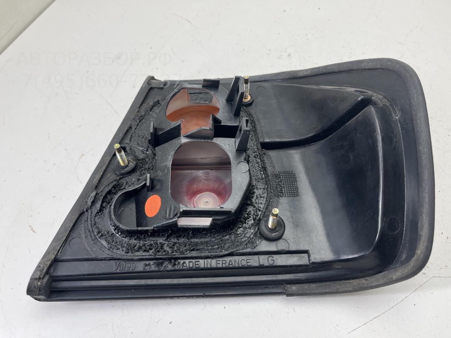 Фонарь задний левый