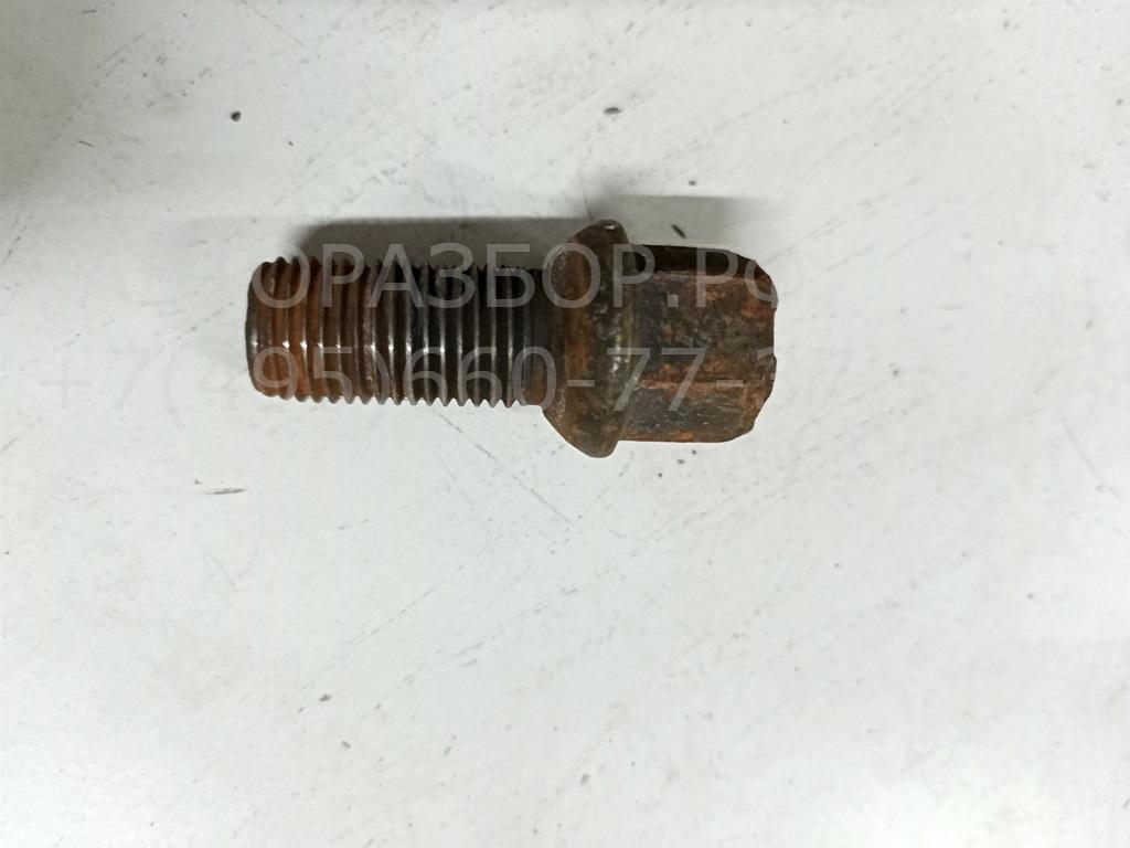 Болт колесный