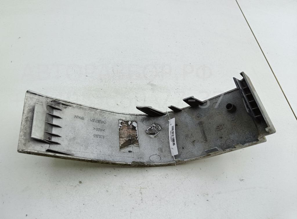 Планка под фонарь правая