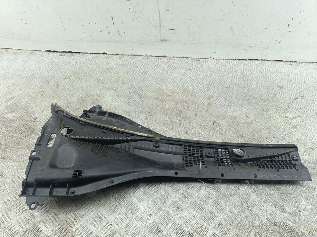 Решетка стеклоочистителей (Жабо)