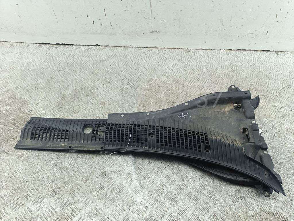 Решетка стеклоочистителей (Жабо)