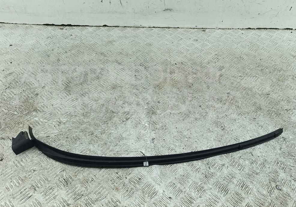 Накладка крышки багажника