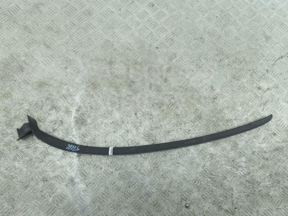 Накладка крышки багажника