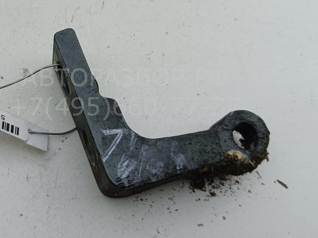 Петля двери