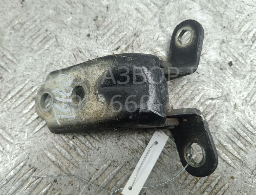 Петля двери