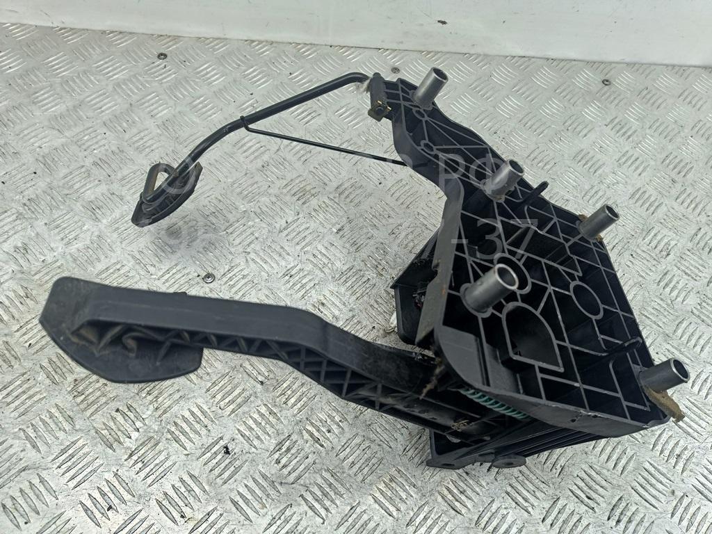 Блок педалей