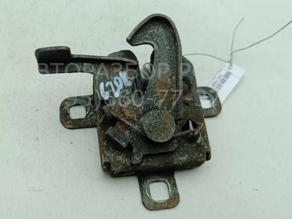 Замок капота