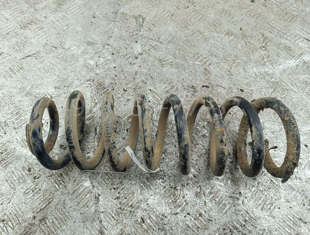 Пружина задняя