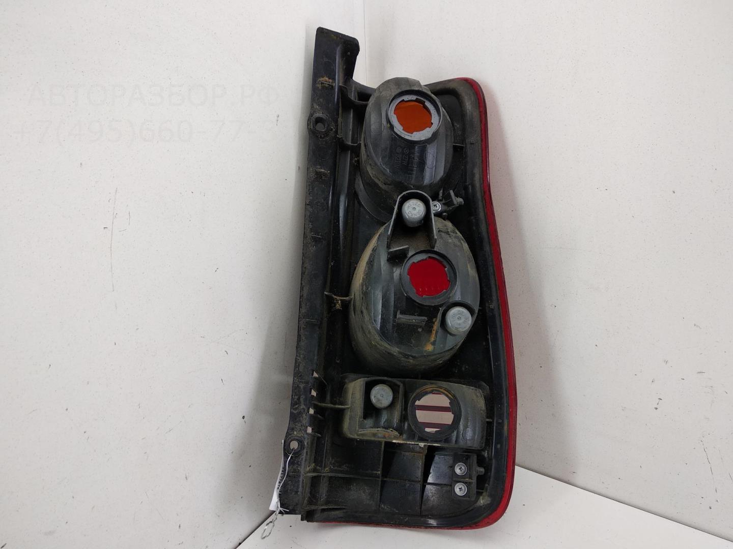 Фонарь задний левый