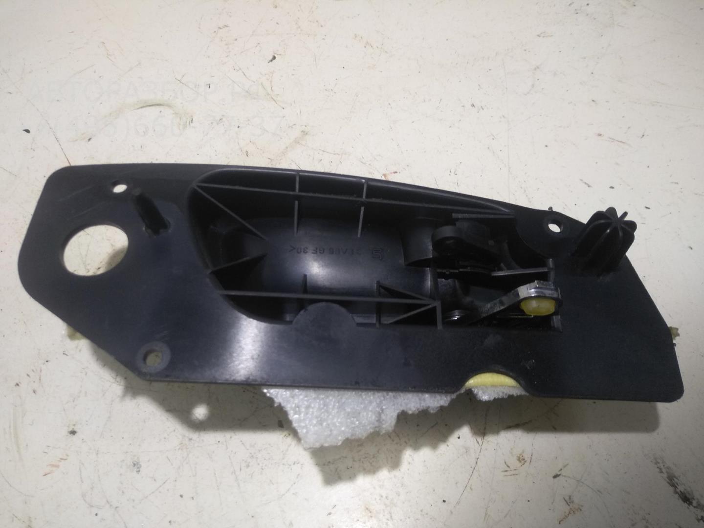 Ручка двери задней внутренняя левая