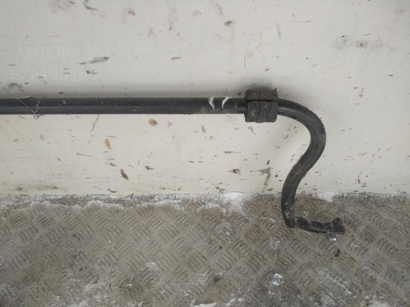 Стабилизатор передний