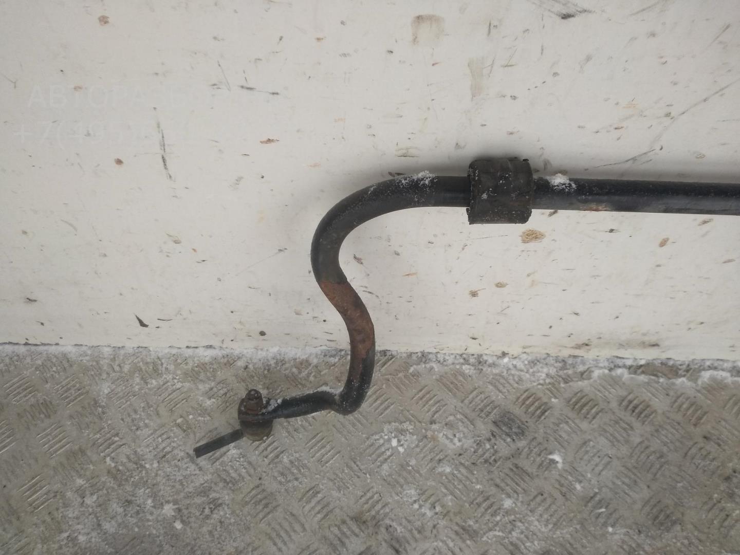 Стабилизатор передний