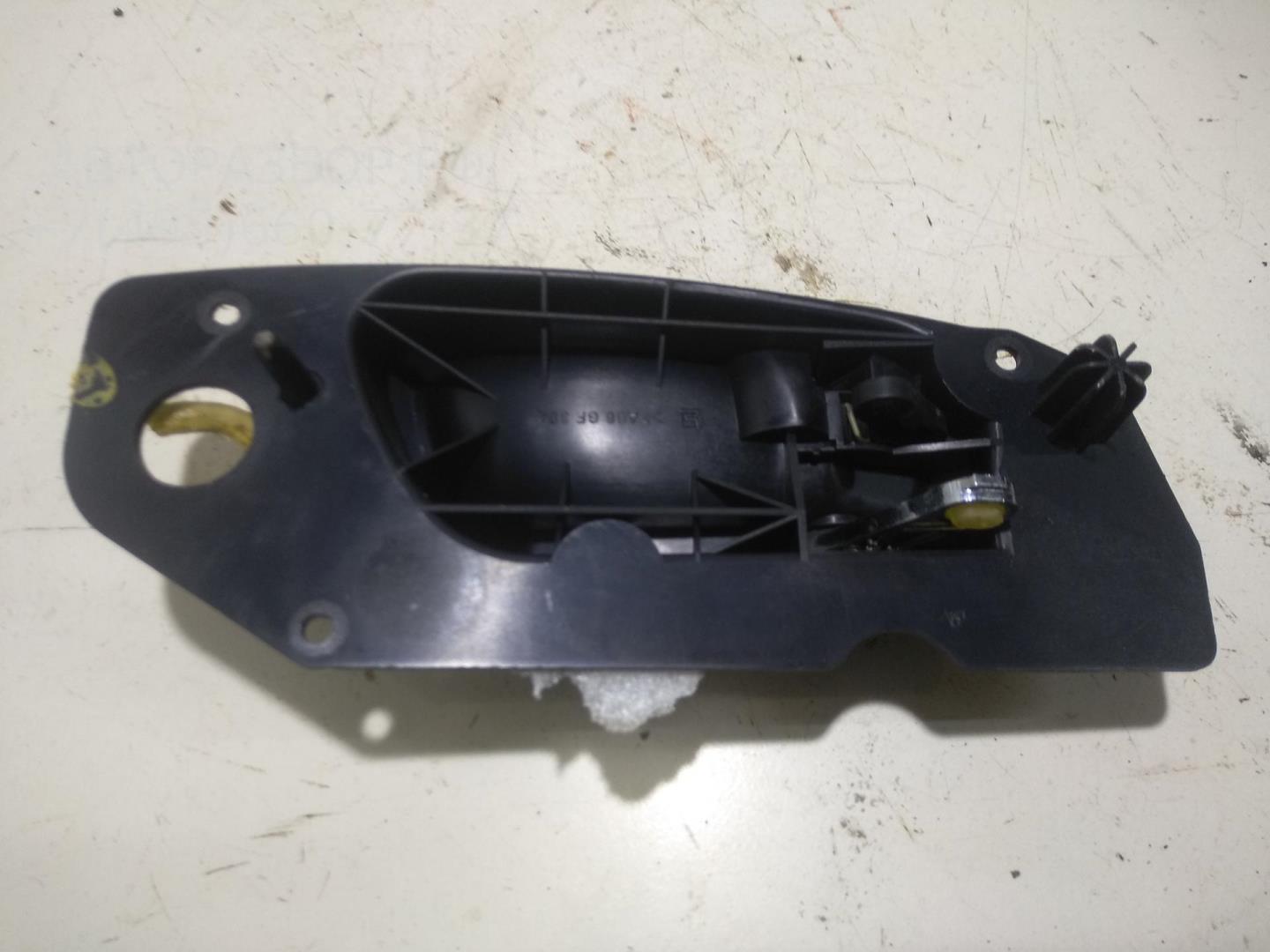 Ручка двери передней внутренняя левая