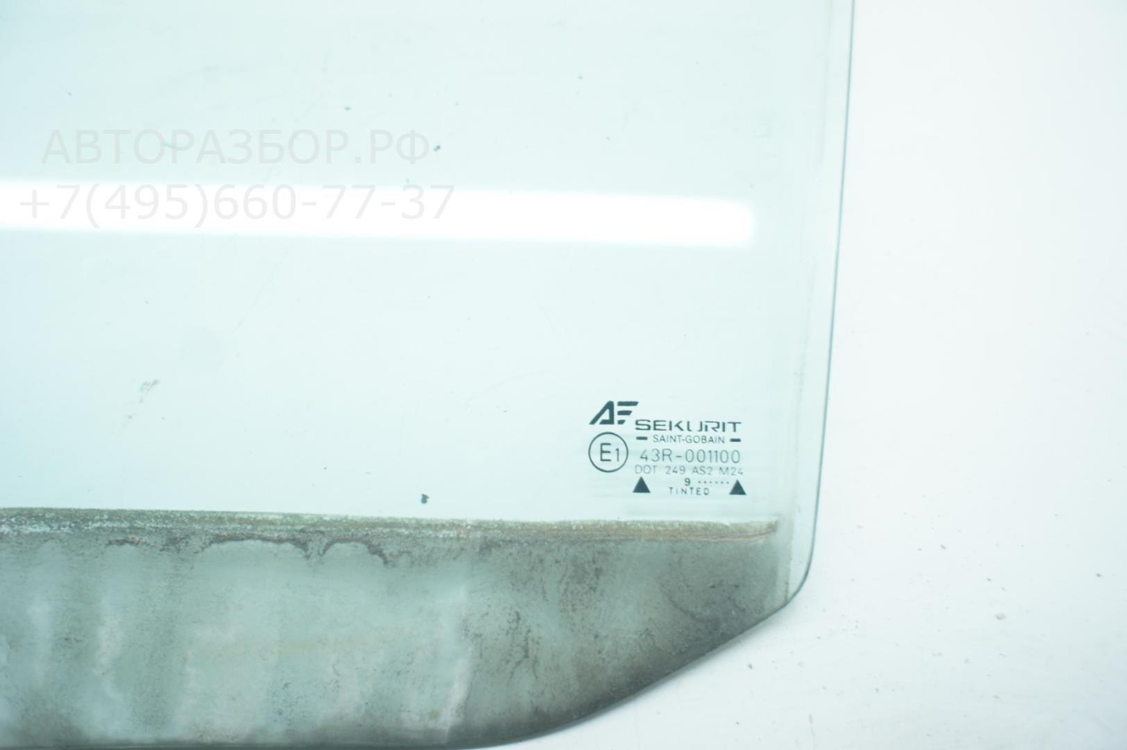 Стекло двери передней левой