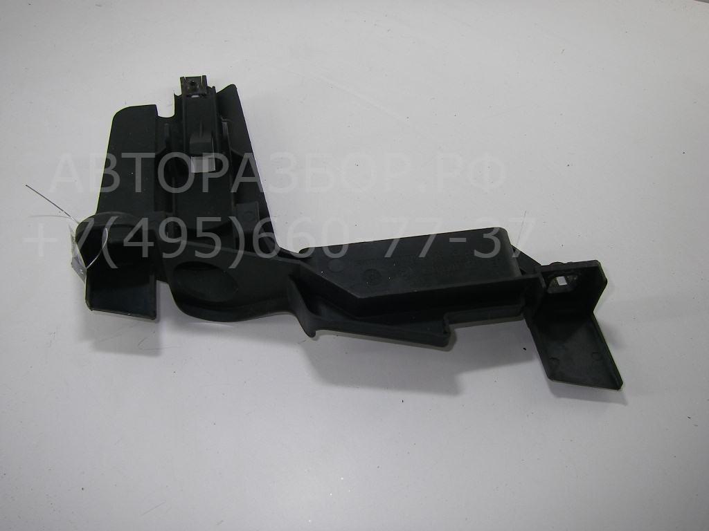 Крепеж фары