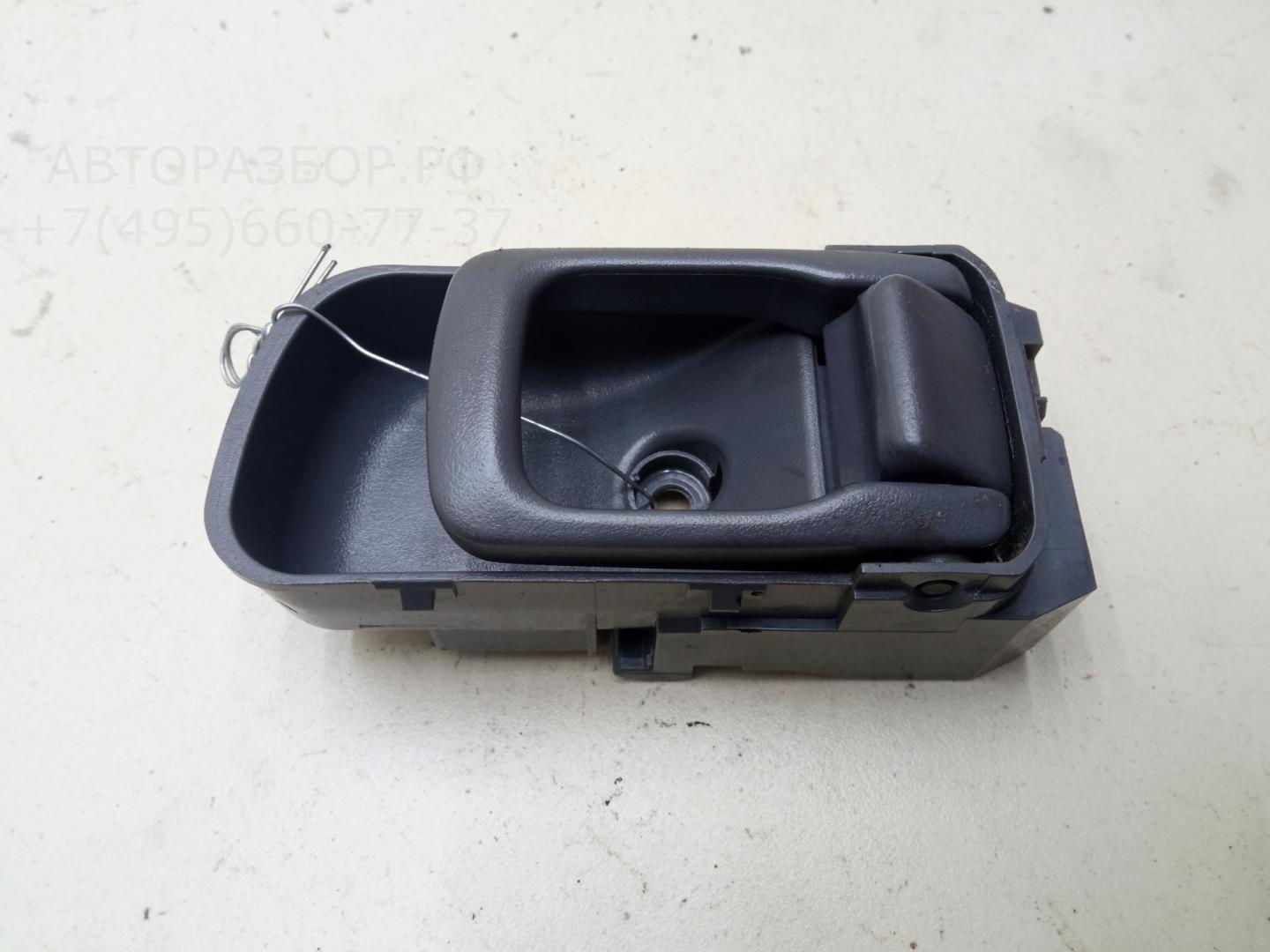 Ручка двери передней внутренняя правая