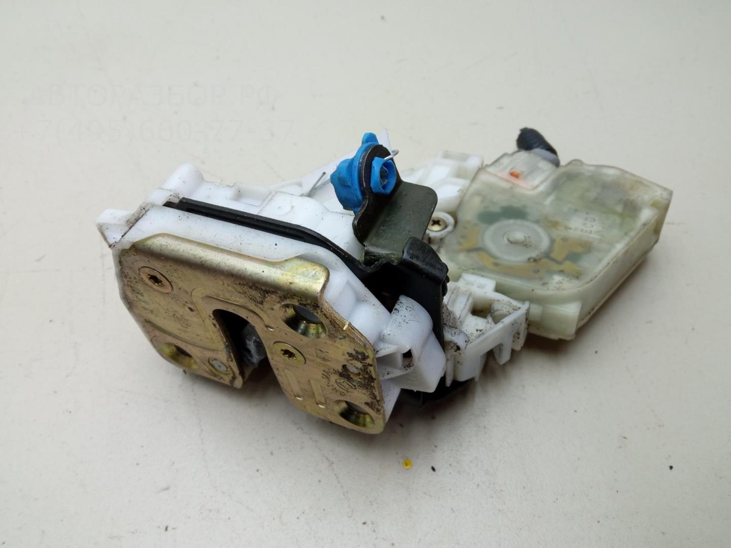 Замок двери задней правой