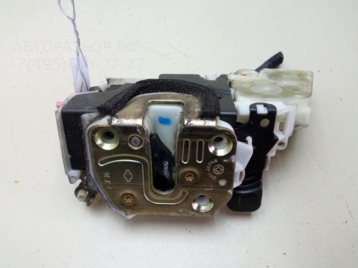 Замок двери передней левой