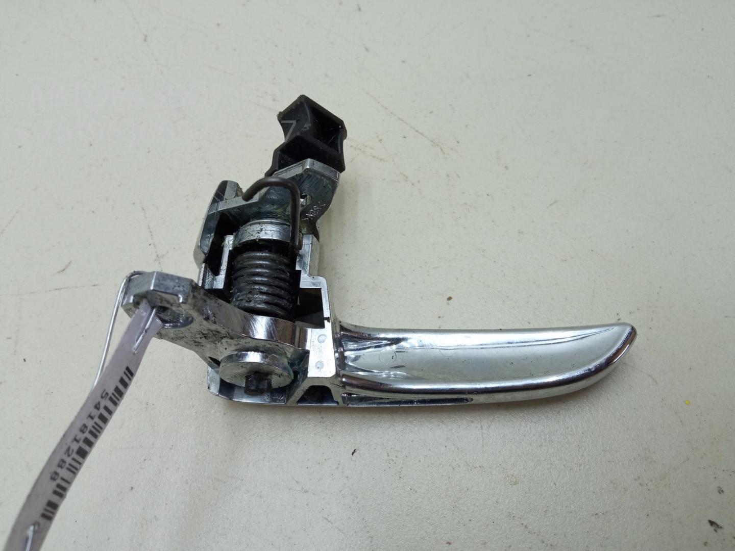 Ручка двери передней внутренняя правая