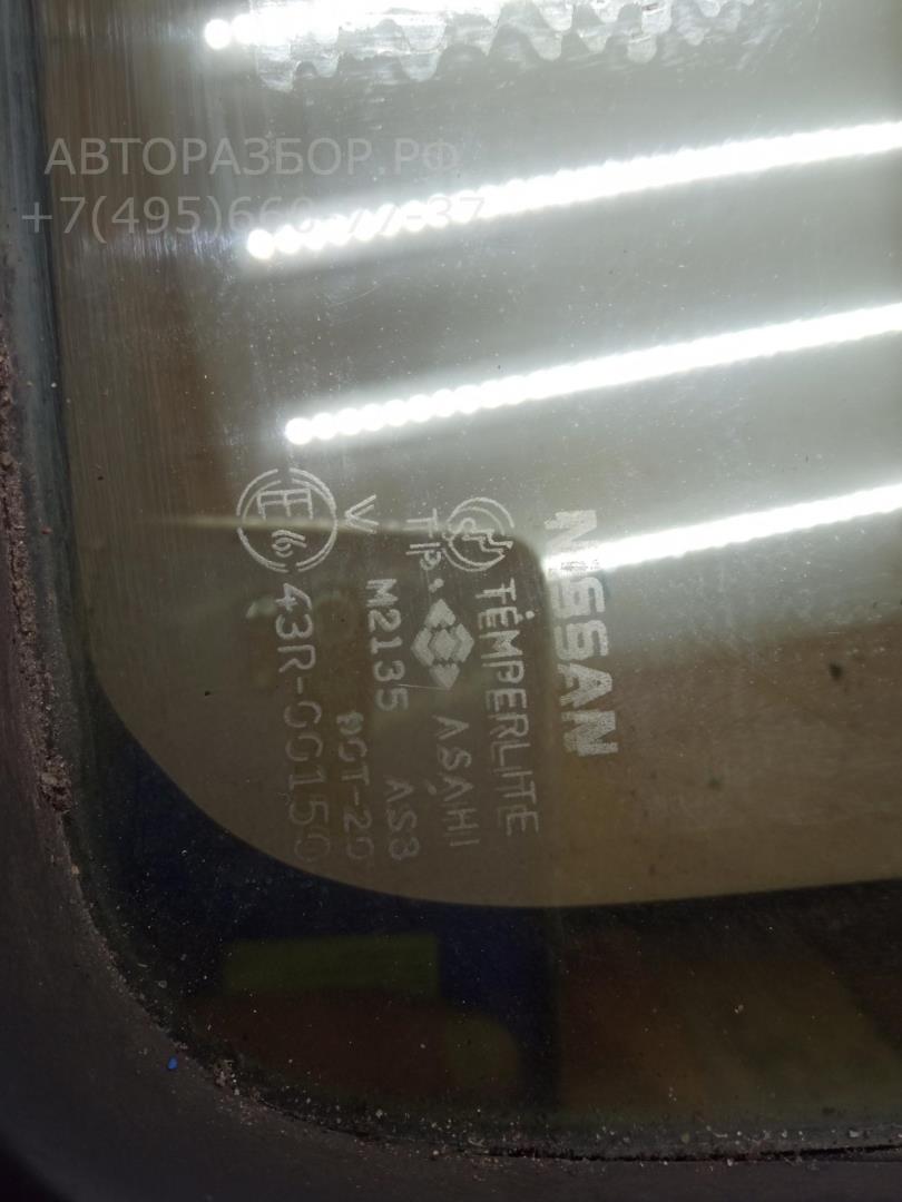 Стекло двери задней левой (форточка)