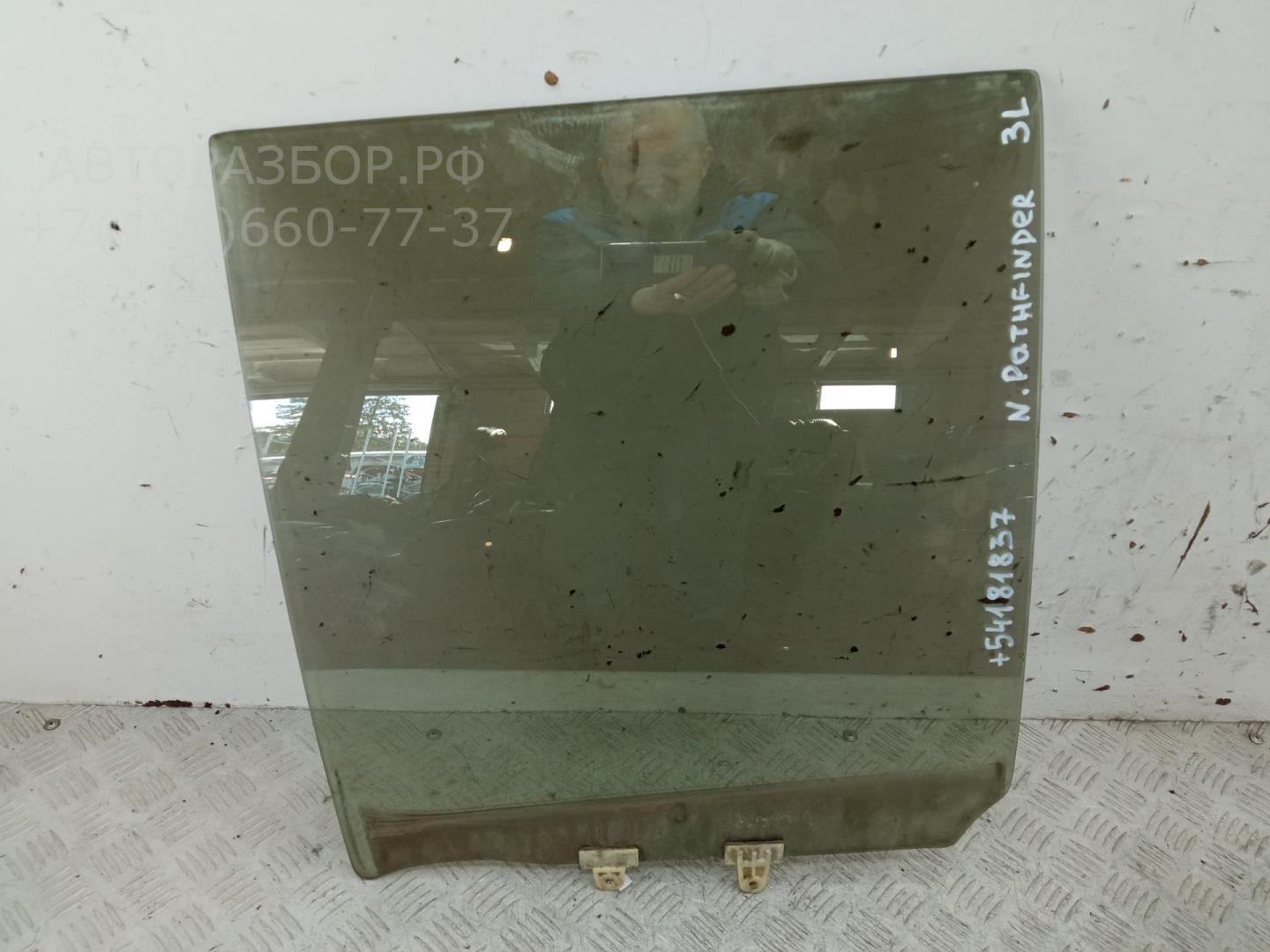 Стекло двери задней левой