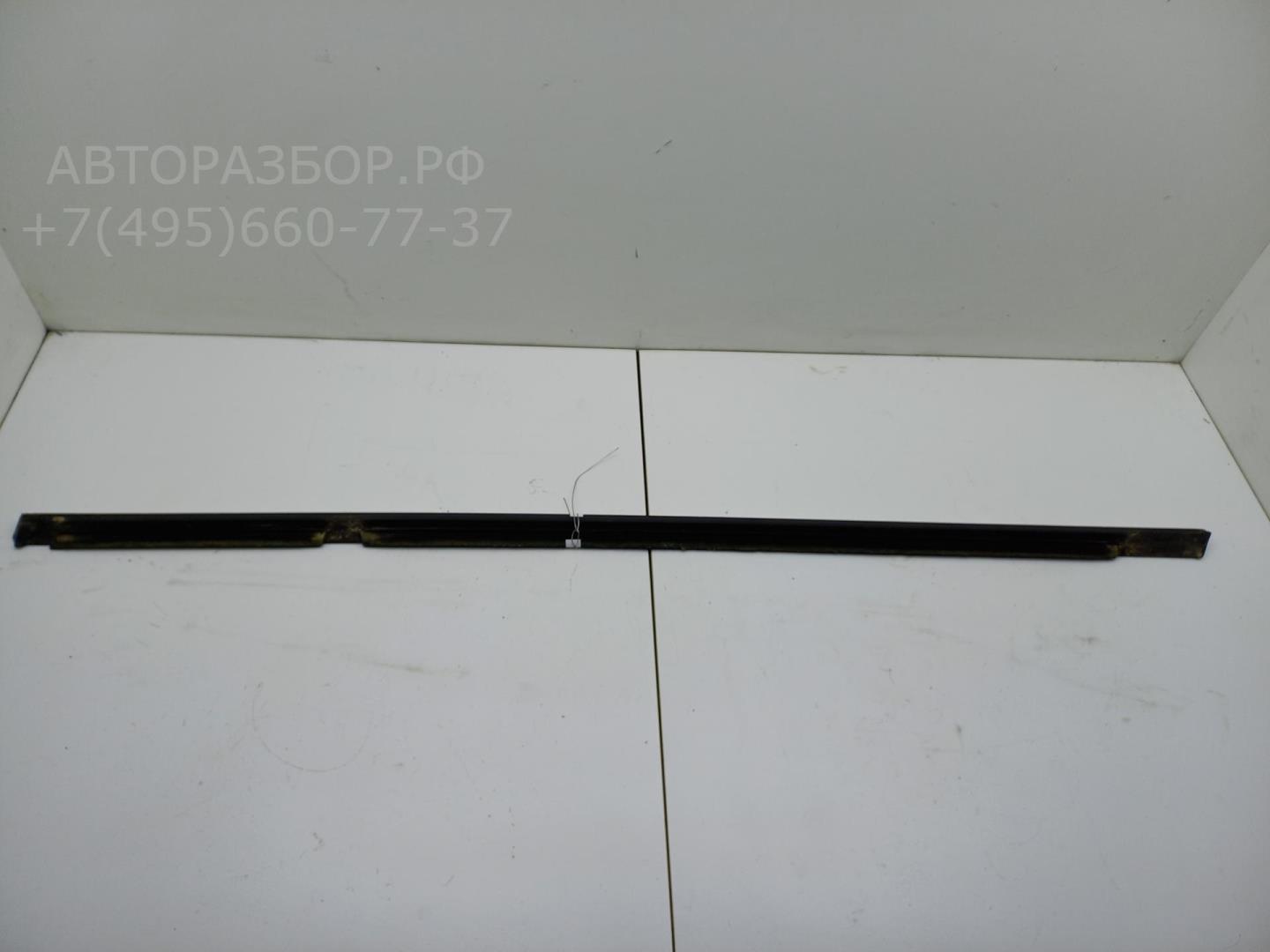 Накладка стекла заднего правого