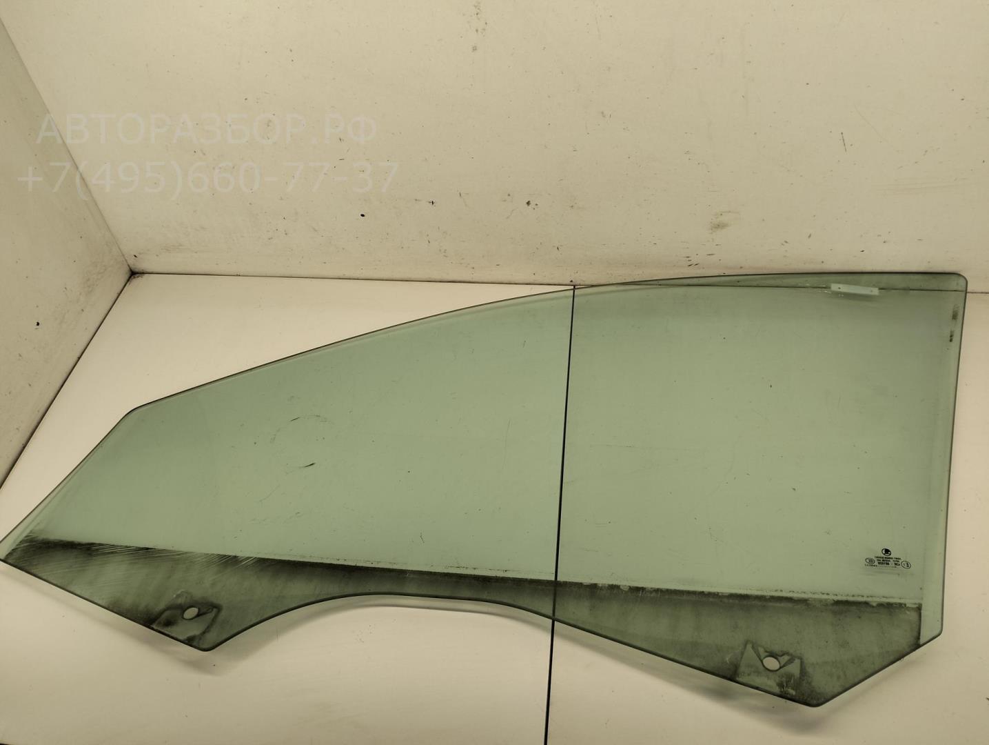 Стекло двери передней правой