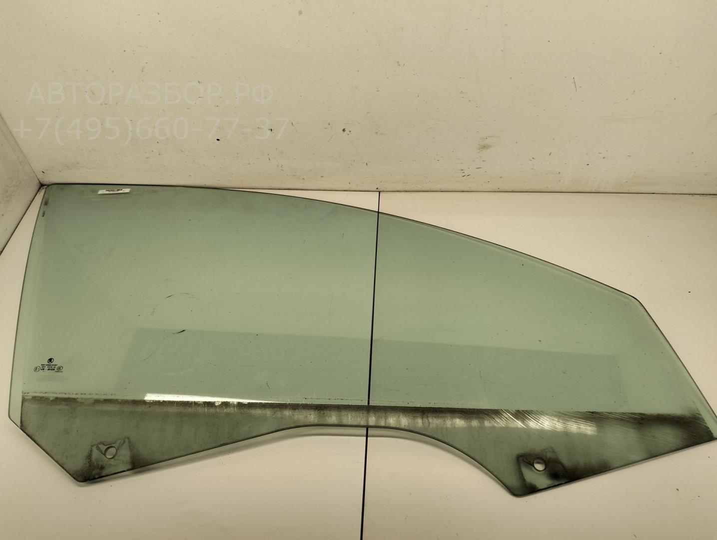 Стекло двери передней правой