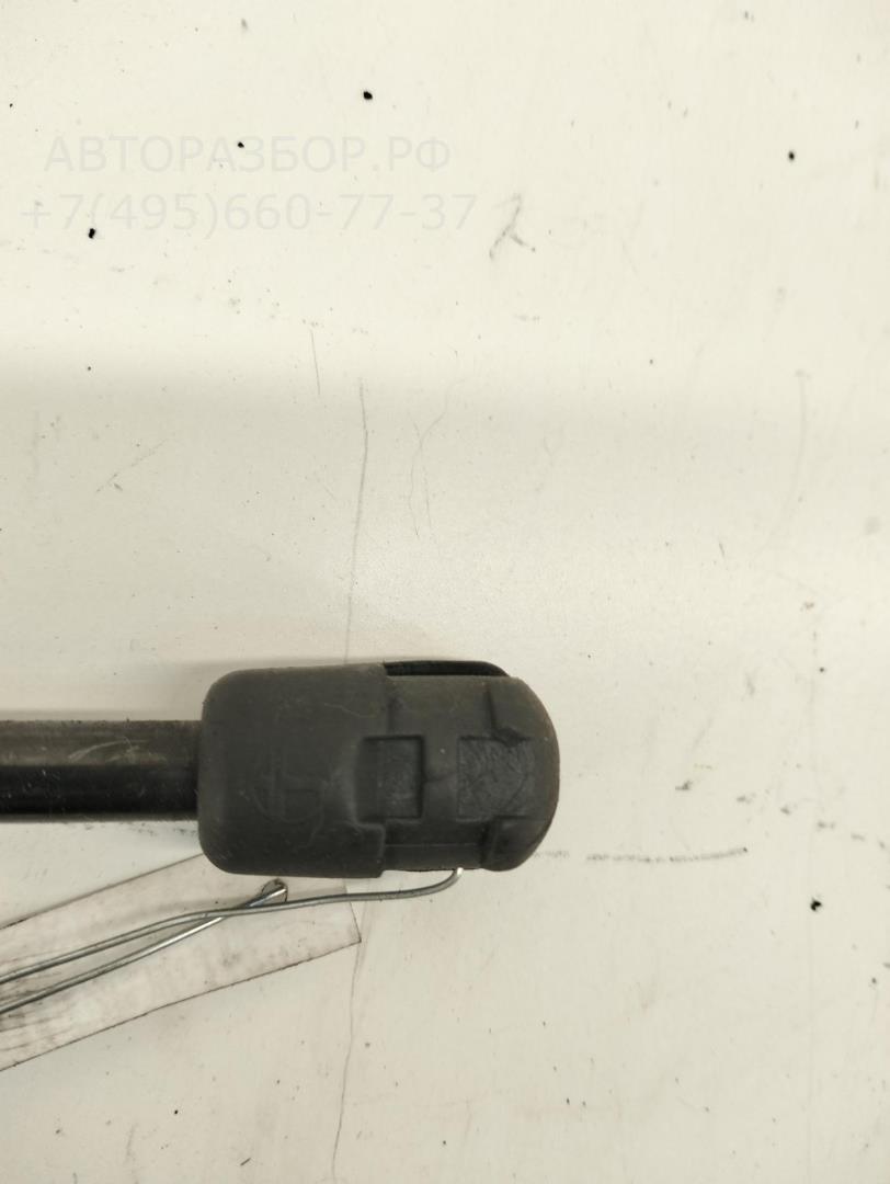 Амортизатор крышки багажника