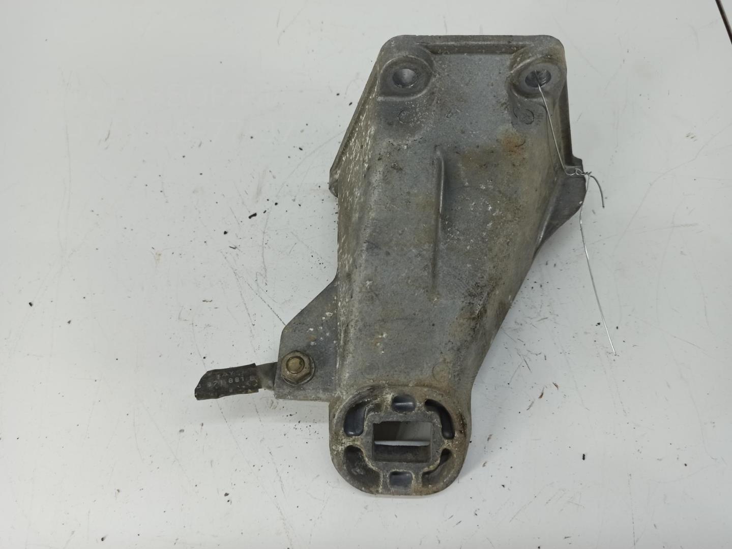 Опора двигателя