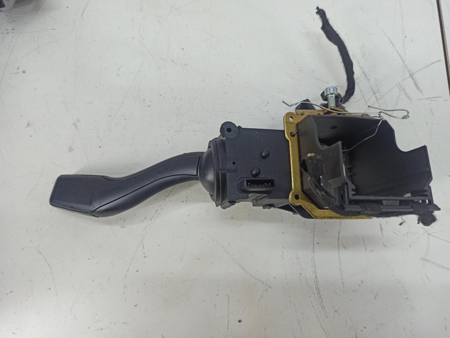 Переключатель поворотов подрулевой