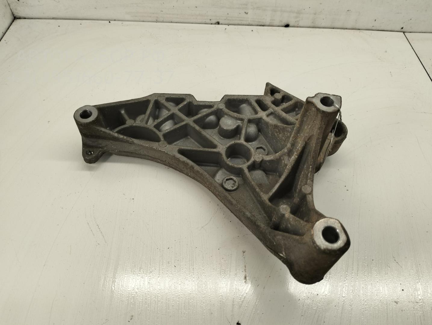 Опора двигателя