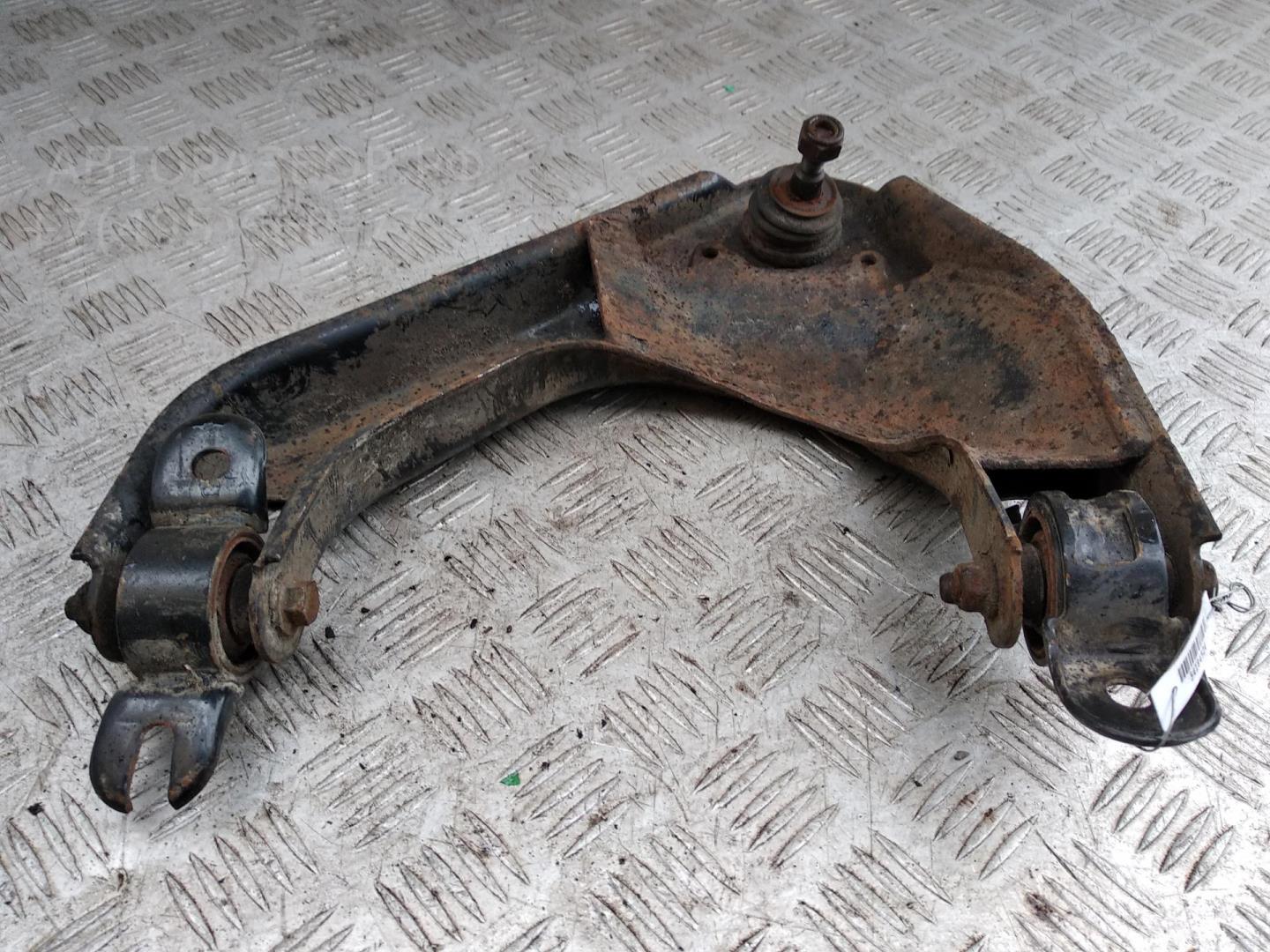 Рычаг задний правый