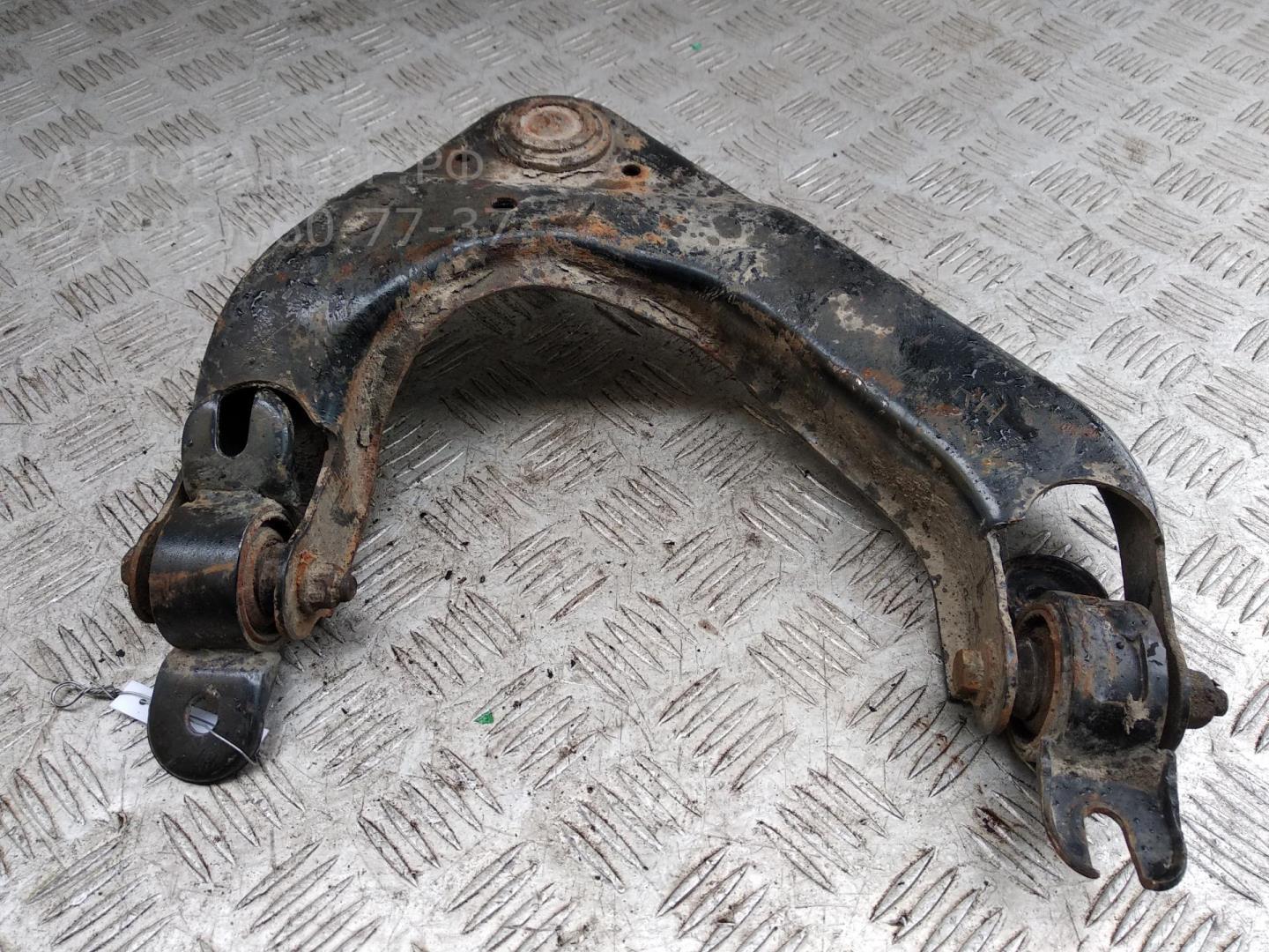 Рычаг задний правый