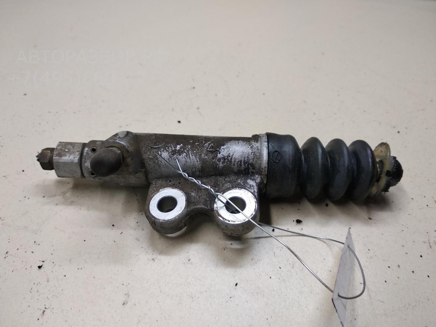 Цилиндр сцепления рабочий