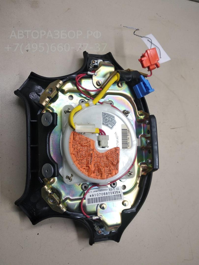 Подушка безопасности в рулевое колесо